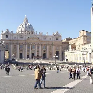 Vatican Low Cost , Rzym Włochy